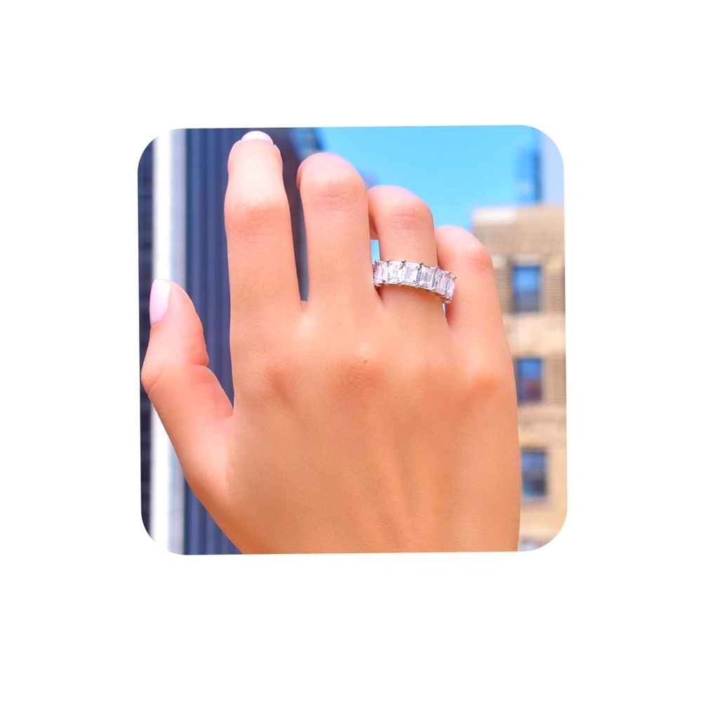 Gorgeous luxe baguette diamond, white gold etern….